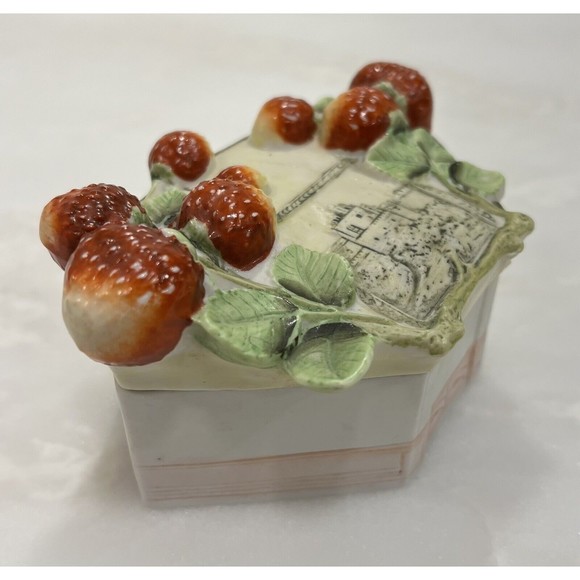 Vintage Porcelain Trinket Box Strawberry Lidded 3D Fruit Castle Raised Etching R - Picture 7 of 13
